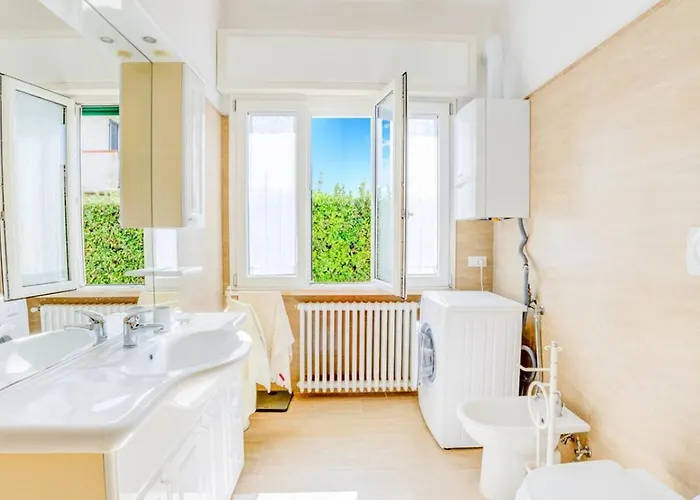 Daniela Del 빌라 *